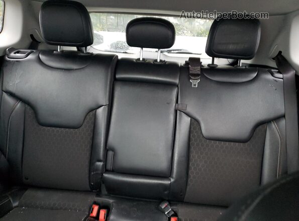 3C4NJDBB1MT500914 2021 JEEP COMPASS Silver Հետևի նստատեղերի տեսք
