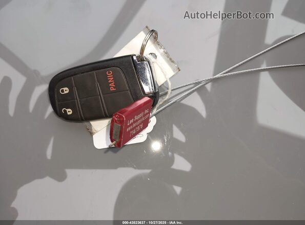 3C4NJDBB1NT228740 2022 JEEP COMPASS Черный Вид панели приборов