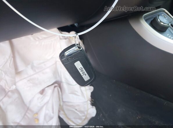 3C4NJDBB7LT225323 2020 JEEP COMPASS Green Dashboard view
