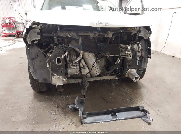 3C4NJDBB9LT192597 2020 JEEP COMPASS White Front view