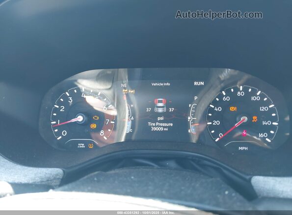3C4NJDBB9NT136470 2022 JEEP COMPASS White Widok tylnych siedzeń