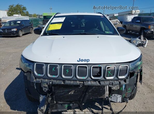 3C4NJDBB9NT136470 2022 JEEP COMPASS White Widok zestawu wskaźników