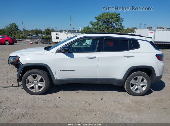 3C4NJDBB9NT136470 2022 JEEP COMPASS White Widok wnętrza 360 stopni