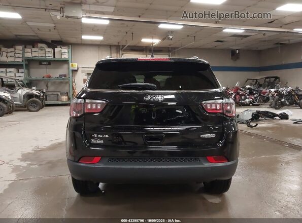 3C4NJDBBXNT203139 2022 JEEP COMPASS Black 