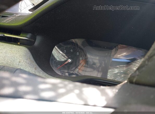 3C4NJDBN3RT582419 2024 JEEP COMPASS Gray Widok tylnych siedzeń