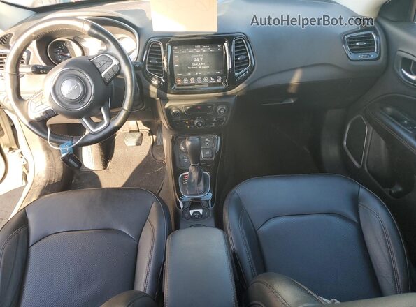 3C4NJDCB2LT254856 2020 JEEP COMPASS White Dashboard view