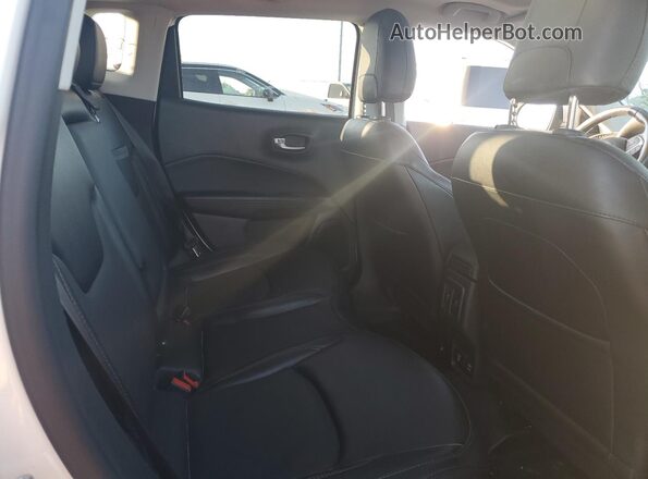 3C4NJDCB2LT254856 2020 JEEP COMPASS White Rear interior view