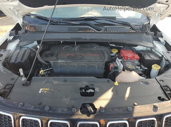 3C4NJDCB2LT254856 2020 JEEP COMPASS White Engine compartment view