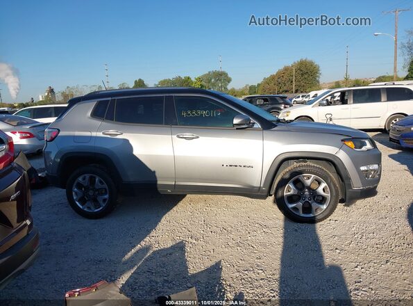 3C4NJDCB3LT228069 2020 JEEP COMPASS Light Blue Rear interior view