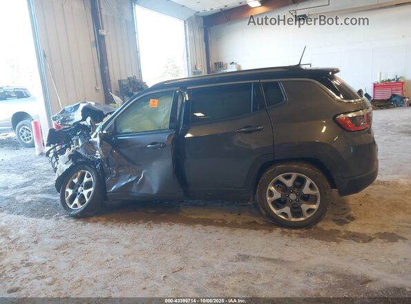 3C4NJDCB5LT119810 2020 JEEP COMPASS Gray Rear interior view