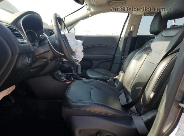3C4NJDCB6LT236036 2020 JEEP COMPASS Charcoal Вид салону спереду