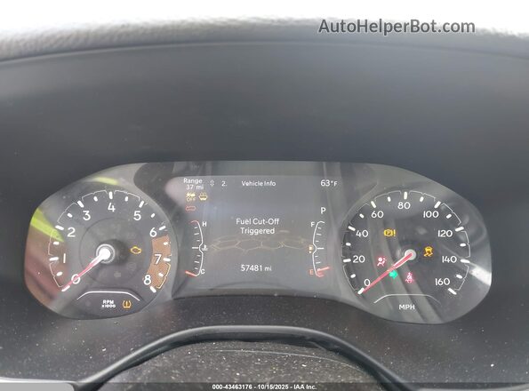 3C4NJDCB7NT112019 2022 JEEP COMPASS Silver Widok tylnych siedzeń
