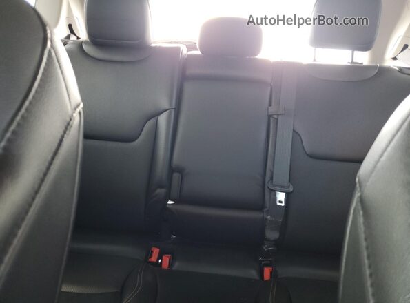 3C4NJDCB8LT246258 2020 JEEP COMPASS Red უკანა სავარძლების ხედი