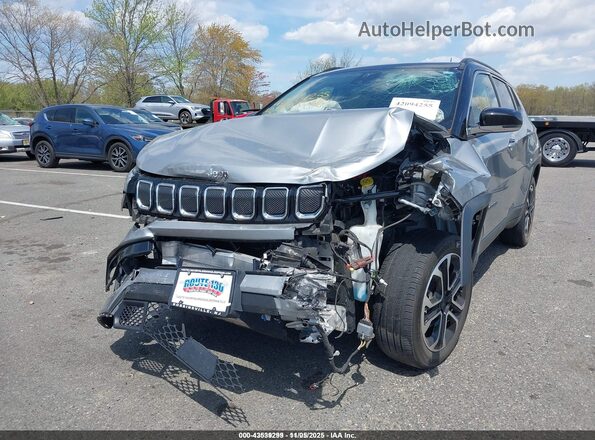 3C4NJDCB8NT102888 2022 JEEP COMPASS Silver Vista frontal