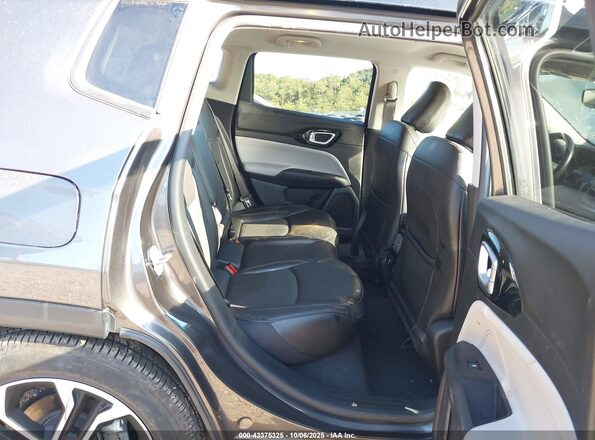 3C4NJDCB8NT190972 2022 JEEP COMPASS Gray VIN կոդի պիտակի տեսք