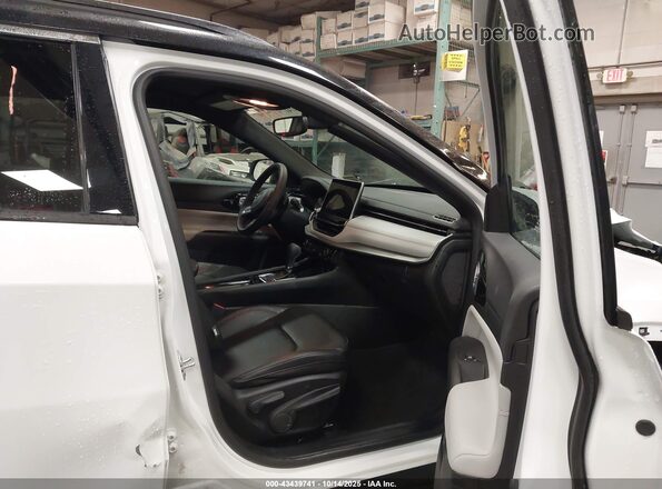 3C4NJDCN2RT158213 2024 JEEP COMPASS White Widok wnętrza z przodu