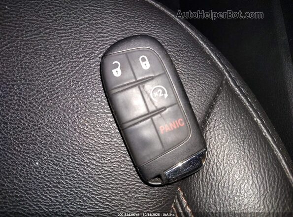 3C4NJDCN2RT158213 2024 JEEP COMPASS White Widok deski rozdzielczej