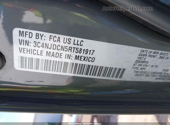 3C4NJDCN5RT581917 2024 JEEP COMPASS Gray Widok komory silnika