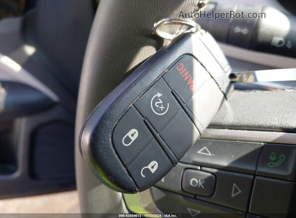 3C4NJDCN5RT581917 2024 JEEP COMPASS Gray Widok deski rozdzielczej