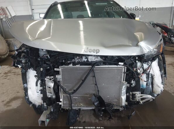 3C4NJDCN5RT593940 2024 JEEP COMPASS Серый Вид спереди