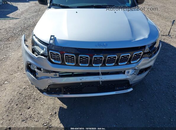 3C4NJDCN8RT146857 2024 JEEP COMPASS Silver Դիմացի տեսք