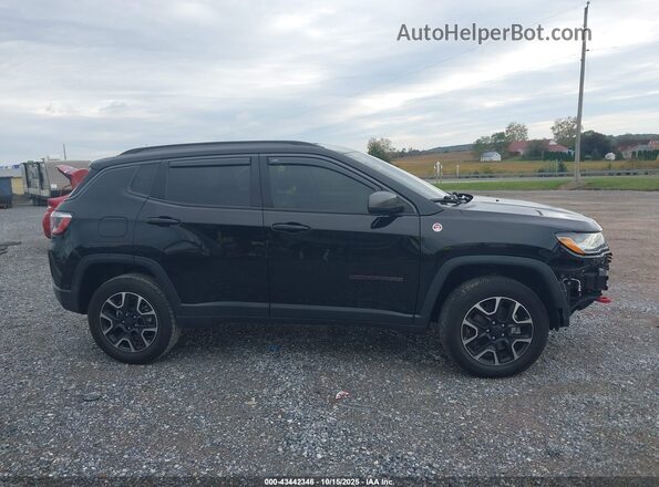 3C4NJDDB2LT170387 2020 JEEP COMPASS Black Вид задньої частини салону