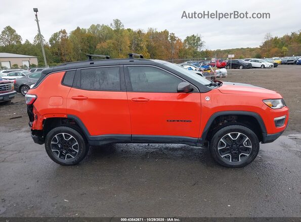 3C4NJDDB4LT130442 2020 JEEP COMPASS Orange Widok wnętrza 360 stopni
