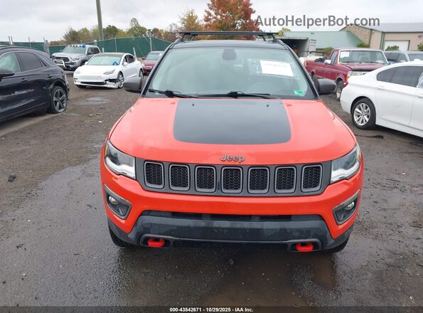 3C4NJDDB4LT130442 2020 JEEP COMPASS Orange Widok wnętrza z tyłu