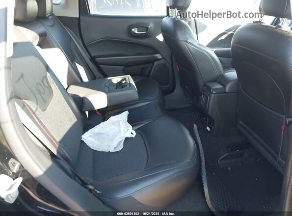 3C4NJDDB6LT177651 2020 JEEP COMPASS Black Вид наклейки з VIN-кодом