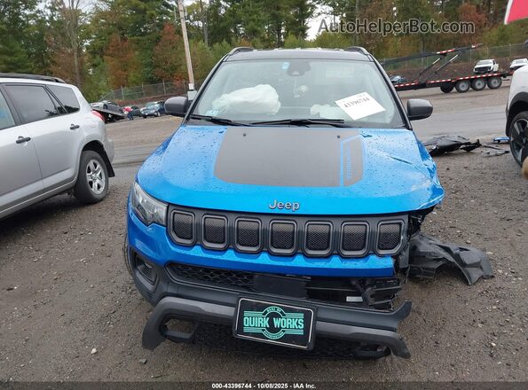 3C4NJDDB6NT186451 2022 JEEP COMPASS Blue Rear interior view