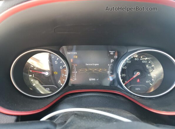 3C4NJDDB8LT220967 2020 JEEP COMPASS Черный Вид щитка приборов