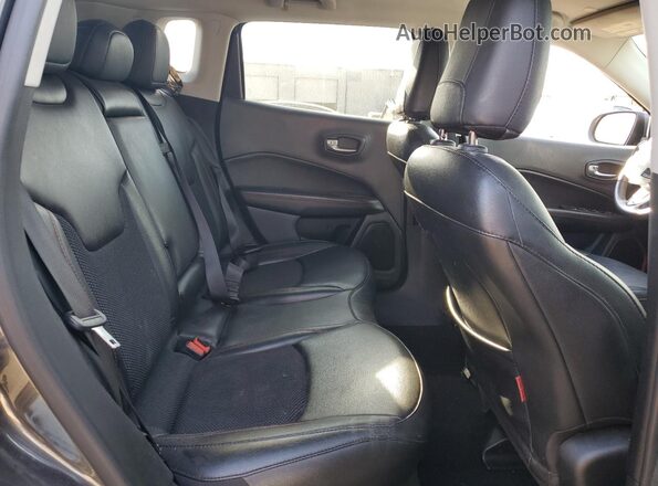 3C4NJDDB9LT214675 2020 JEEP COMPASS Black Вид задньої частини салону