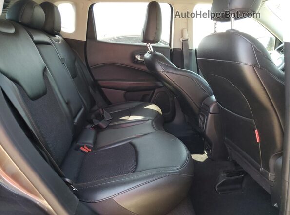 3C4NJDDBXLT163395 2020 JEEP COMPASS Gray Rear seats view