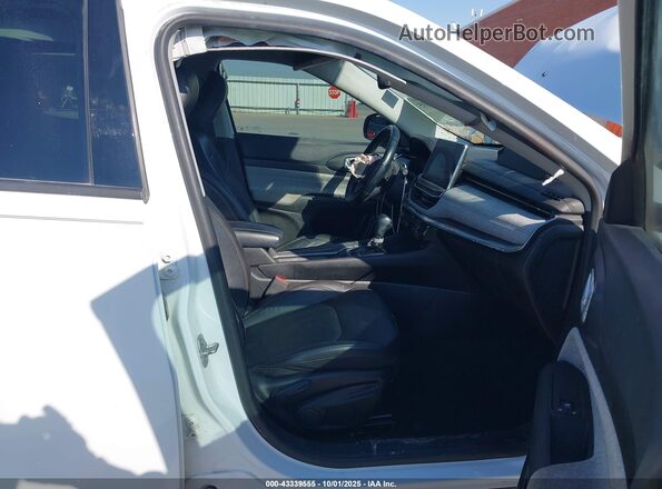 3C4NJDFB1NT153502 2022 JEEP COMPASS White Widok wnętrza z przodu