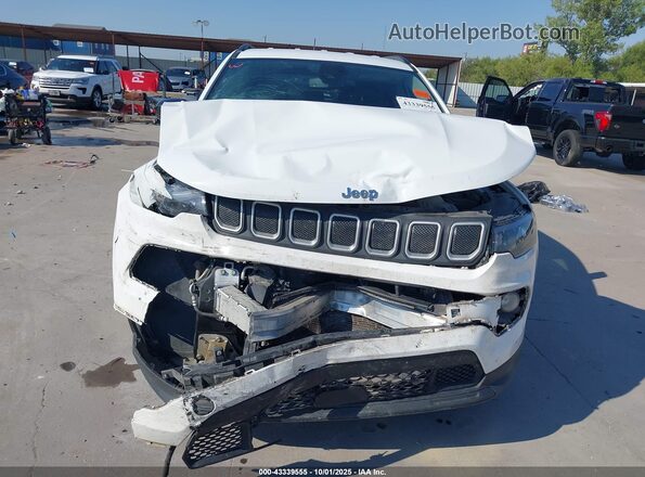 3C4NJDFB1NT153502 2022 JEEP COMPASS White Widok wnętrza z tyłu