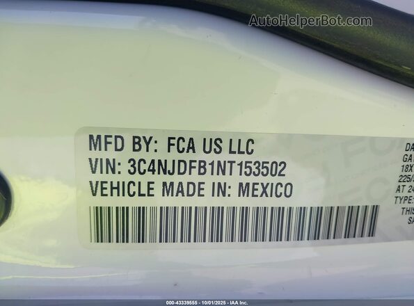 3C4NJDFB1NT153502 2022 JEEP COMPASS White Widok komory silnika