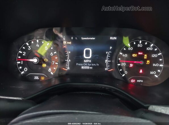3C4NJDFB7NT129687 2022 JEEP COMPASS Silver Widok tylnych siedzeń