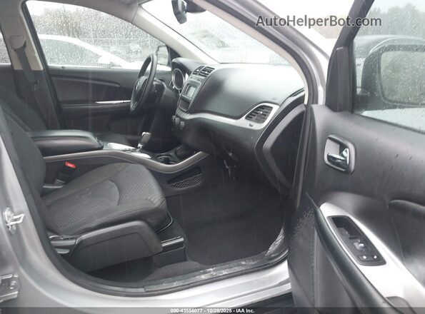 3C4PDCAB6LT202367 2020 DODGE JOURNEY Серебряный Вид салона спереди