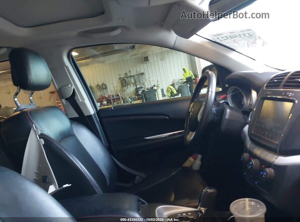 3C4PDDEG7KT732597 2019 DODGE JOURNEY Красный Вид салона спереди