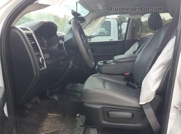 3C63RPGL6JG318544 2018 RAM 3500 White 