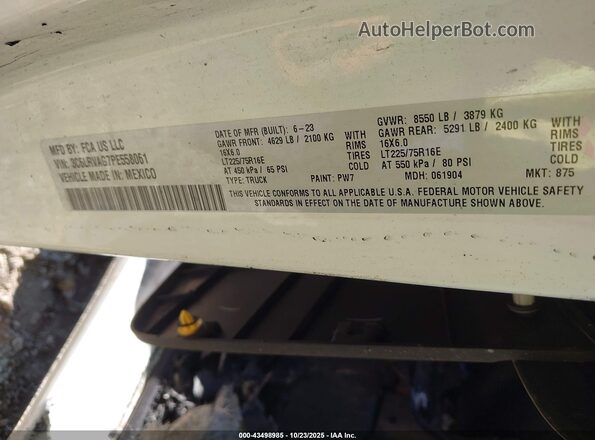 3C6LRVAG7PE558061 2023 RAM PROMASTER 1500 White Vista del compartimento del motor