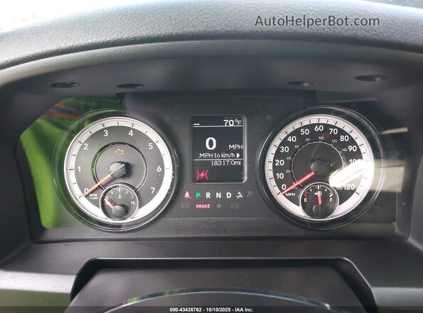 3C6RR6KG6NG210767 2022 RAM 1500 CLASSIC Gray Vista de los asientos traseros