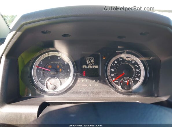 3C6RR6KT0LG127880 2020 RAM 1500 CLASSIC Белый 