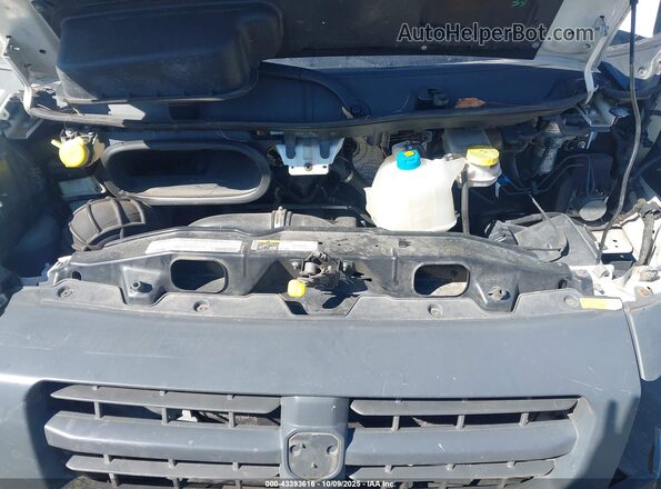 3C6TRVAG2JE151143 2018 RAM PROMASTER 1500 White 