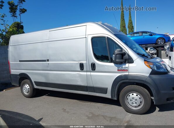 3C6TRVDG7LE111705 2020 RAM PROMASTER 2500 Silver Widok wnętrza z tyłu