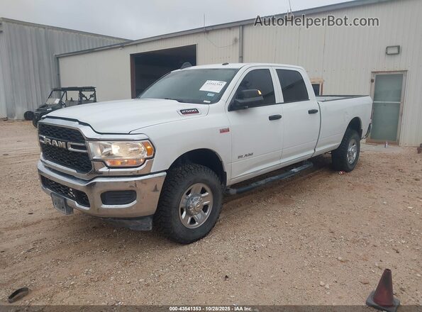 3C6UR5HJ2NG319475 2022 RAM 2500 Белый Передняя левая четверть