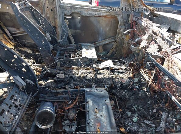 3C6UR5SL6NG203450 2022 RAM 2500 White Front interior view