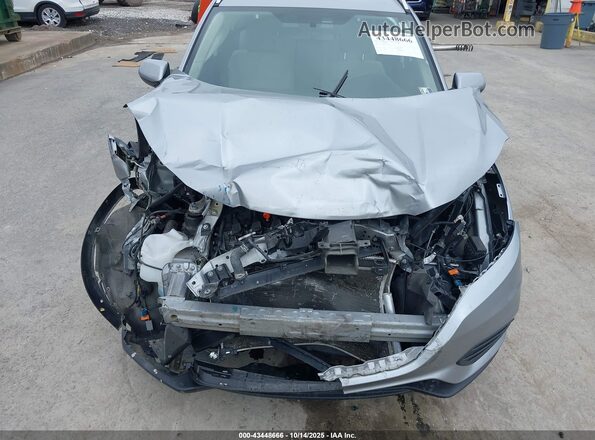 3CZRU5H31LM719065 2020 HONDA HR-V Серебряный Вид спереди