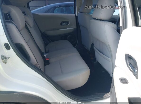 3CZRU5H36JM715767 2018 HONDA HR-V White 