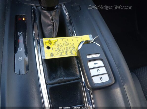 3CZRU6H58MM749317 2021 HONDA HR-V Серый Вид панели приборов